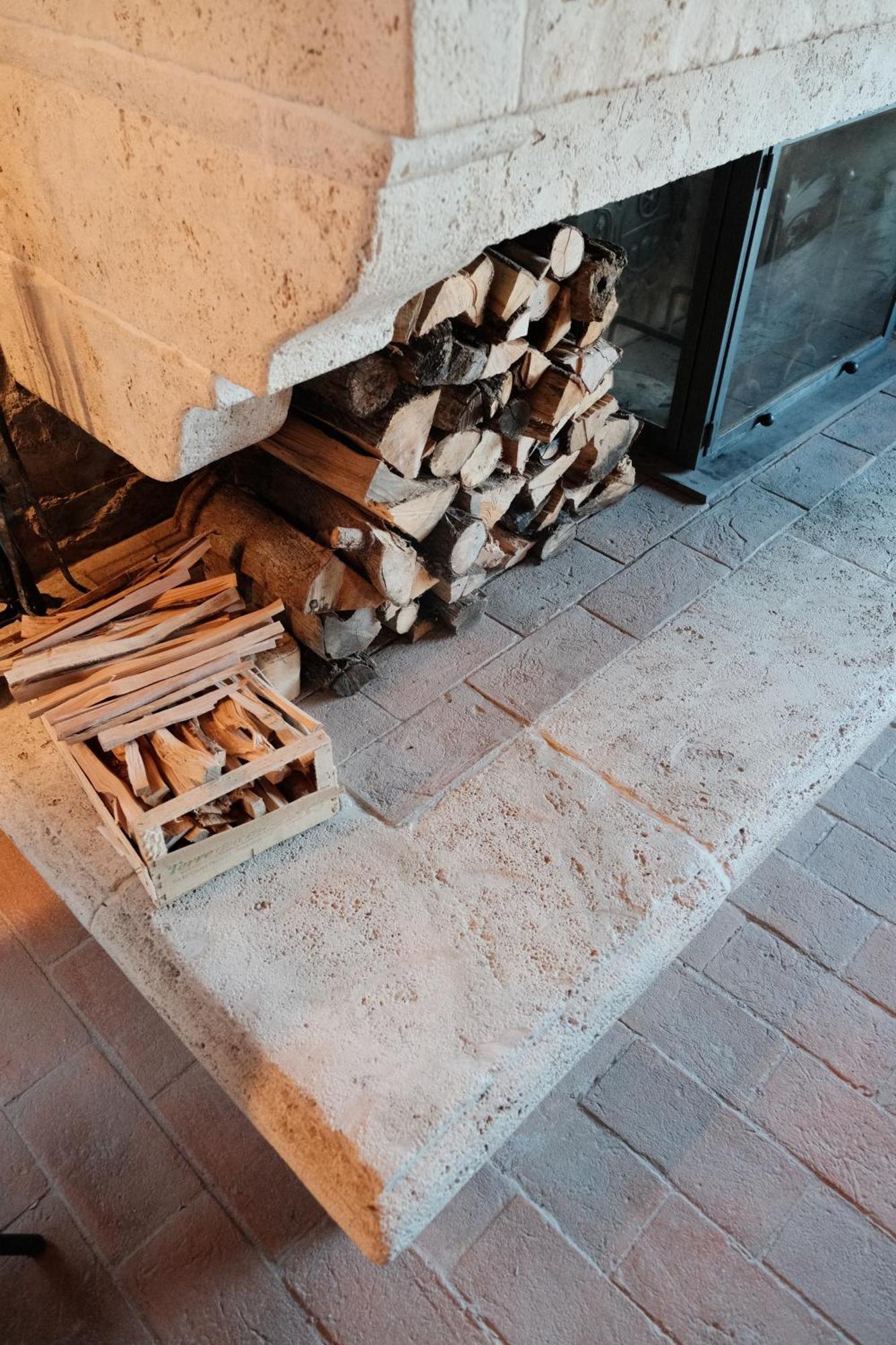 Vin Hotel - Wine Resort And Agriturismo Montieri ภายนอก รูปภาพ