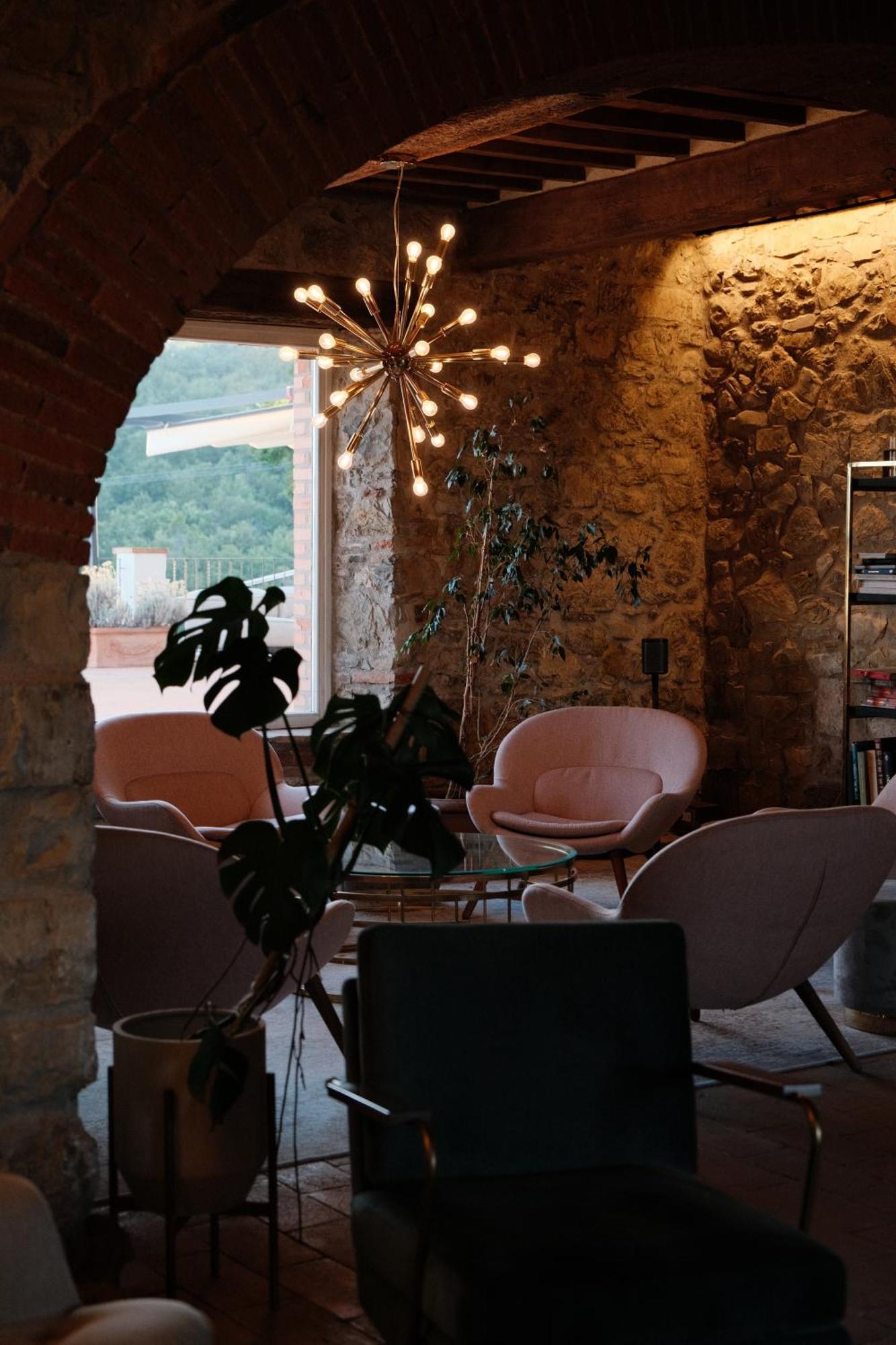 Vin Hotel - Wine Resort And Agriturismo Montieri ภายนอก รูปภาพ