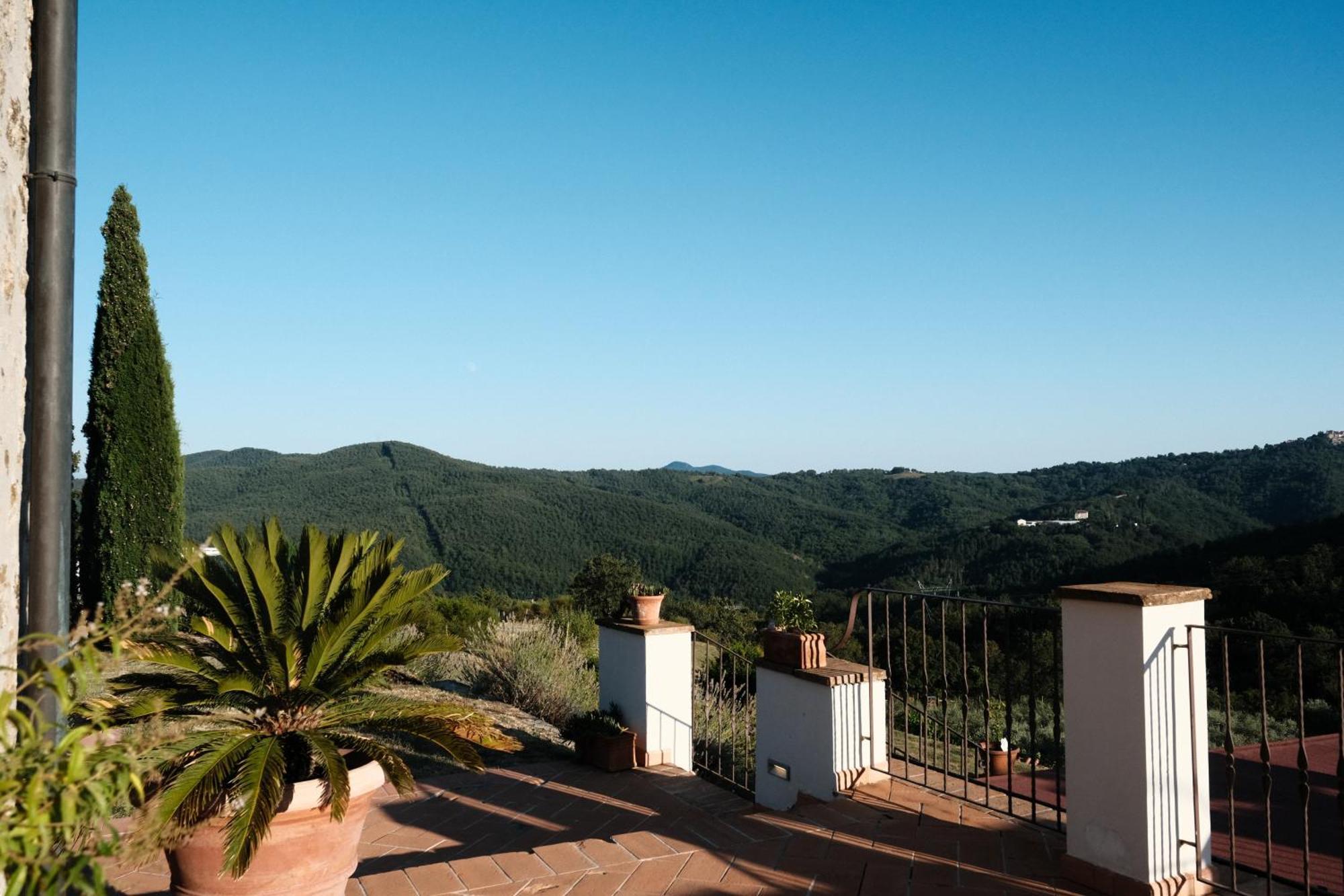 Vin Hotel - Wine Resort And Agriturismo Montieri ภายนอก รูปภาพ