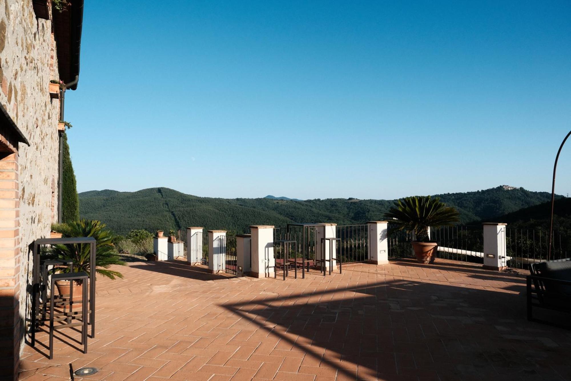 Vin Hotel - Wine Resort And Agriturismo Montieri ภายนอก รูปภาพ