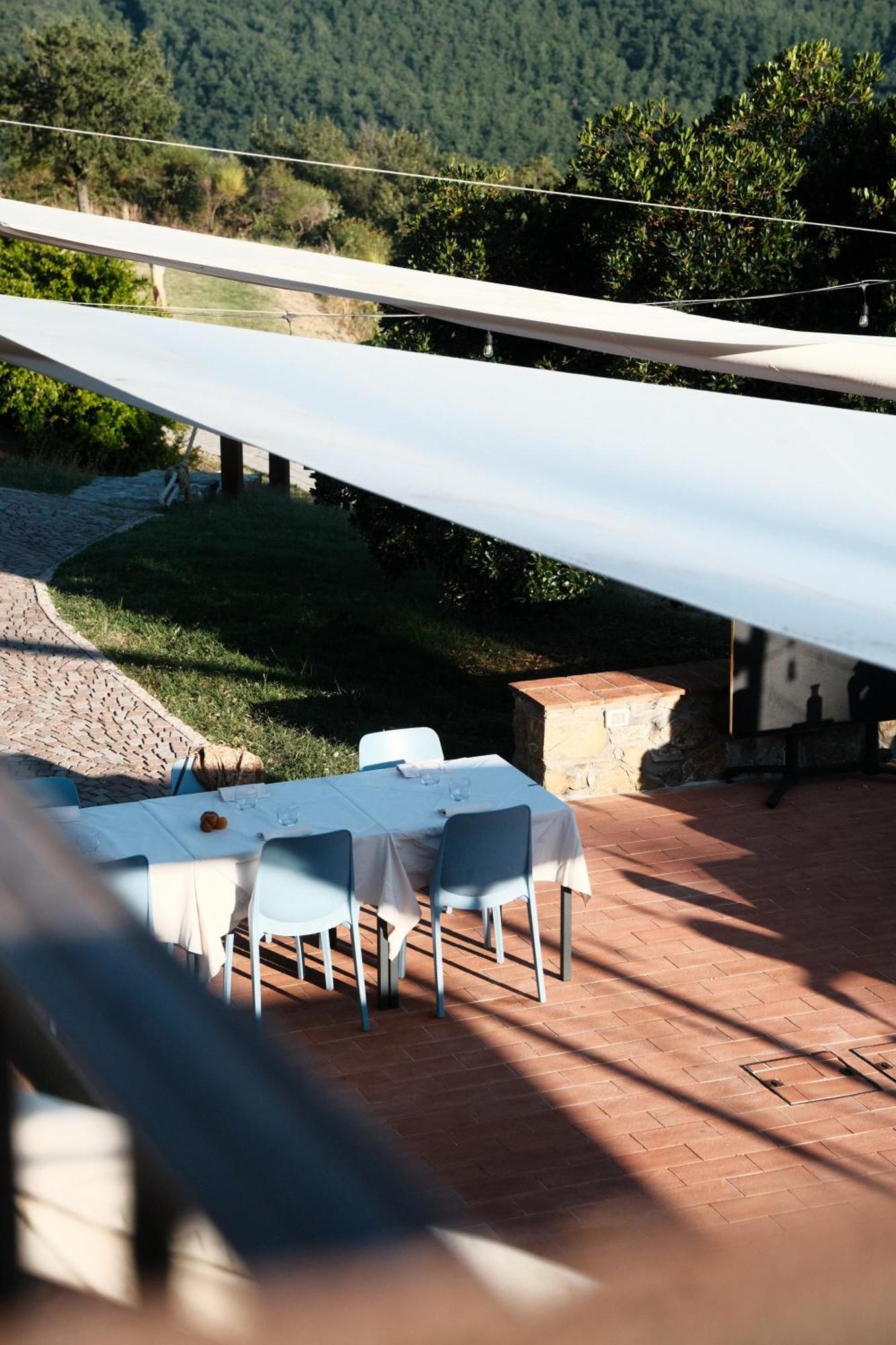 Vin Hotel - Wine Resort And Agriturismo Montieri ภายนอก รูปภาพ