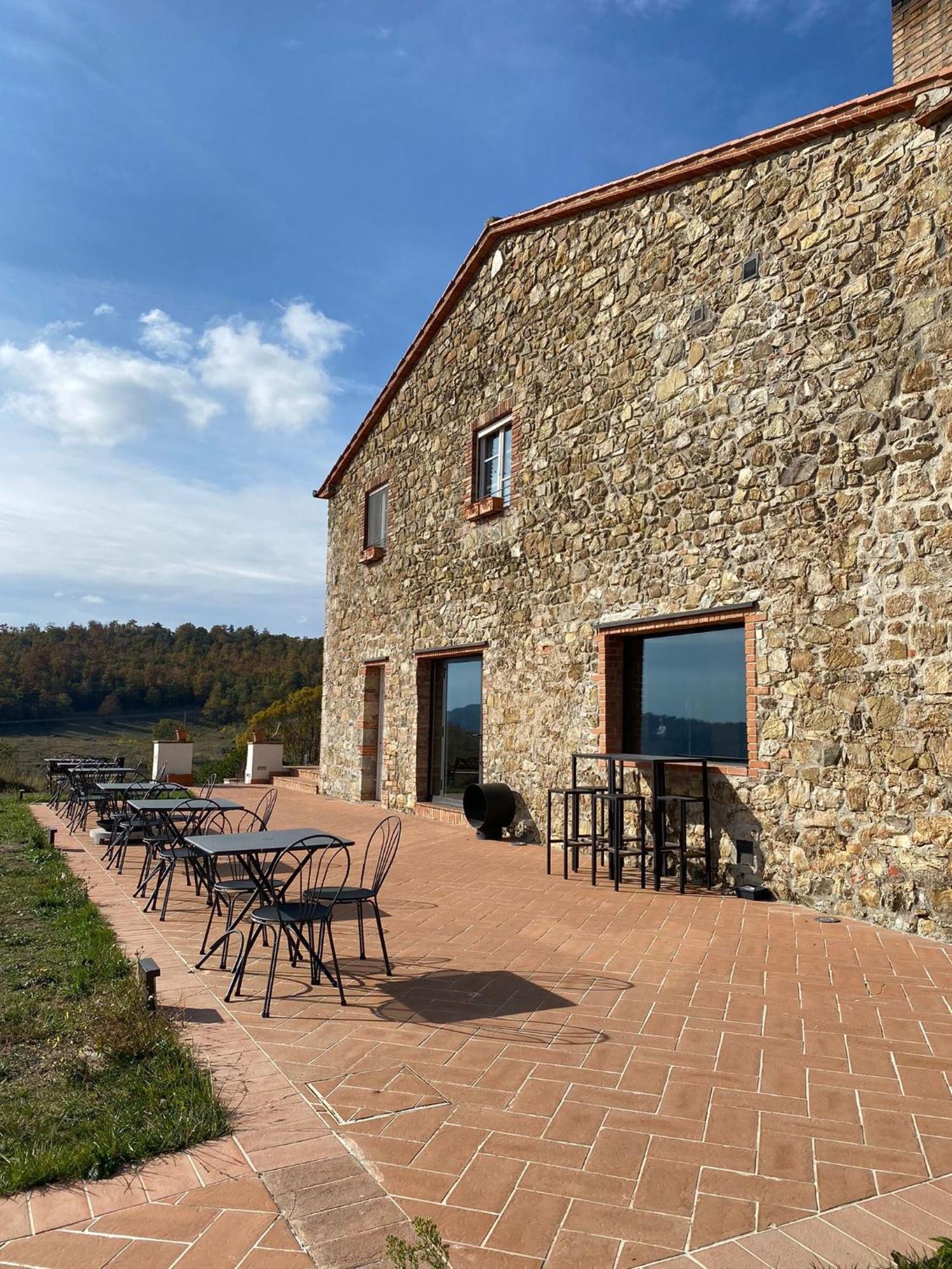 Vin Hotel - Wine Resort And Agriturismo Montieri ภายนอก รูปภาพ