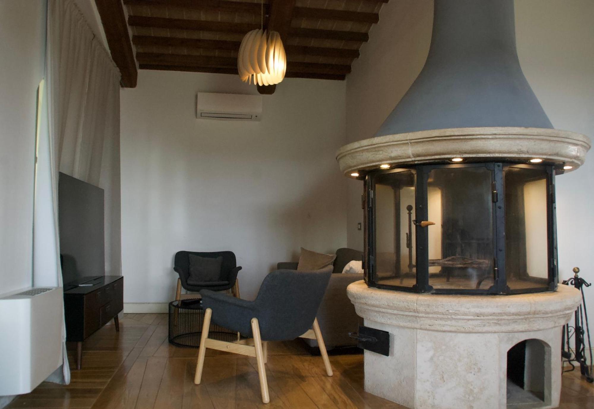 Vin Hotel - Wine Resort And Agriturismo Montieri ภายนอก รูปภาพ